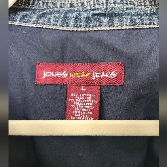 Jones Wear Denim Vest with Silver Buttons - Picture 9 of 11